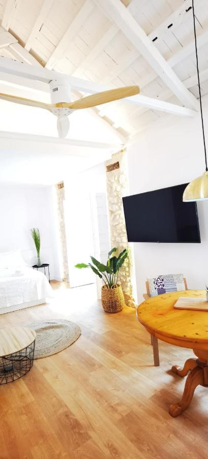 Manzano Palace. Habitaciones Y Suites 30 M2 En La Plaza Mayor 阿尔玛格鲁 外观 照片
