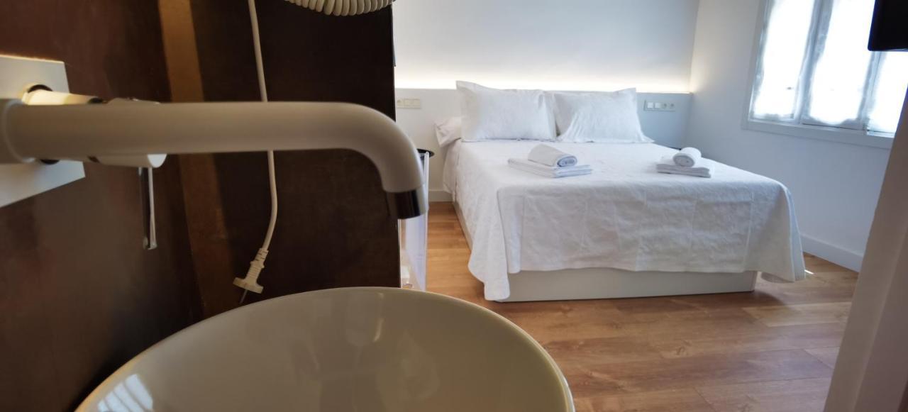 Manzano Palace. Habitaciones Y Suites 30 M2 En La Plaza Mayor 阿尔玛格鲁 外观 照片