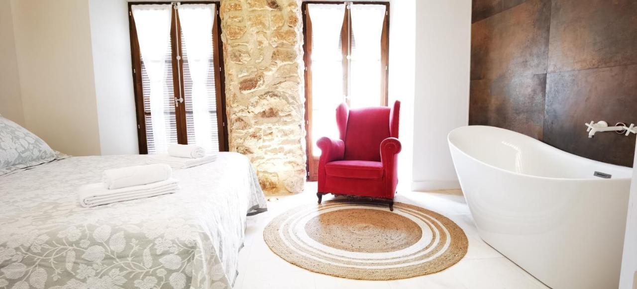 Manzano Palace. Habitaciones Y Suites 30 M2 En La Plaza Mayor 阿尔玛格鲁 外观 照片
