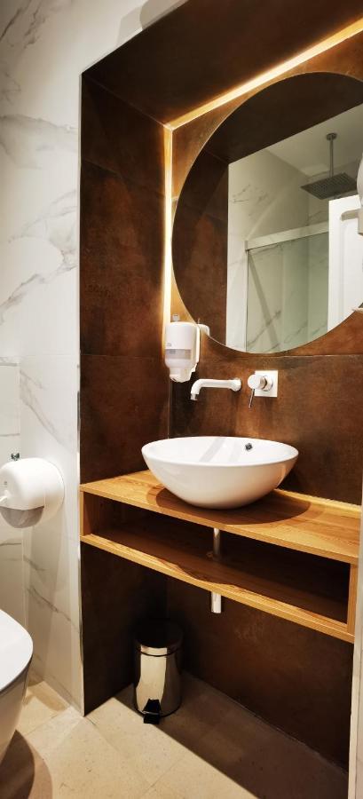 Manzano Palace. Habitaciones Y Suites 30 M2 En La Plaza Mayor 阿尔玛格鲁 外观 照片